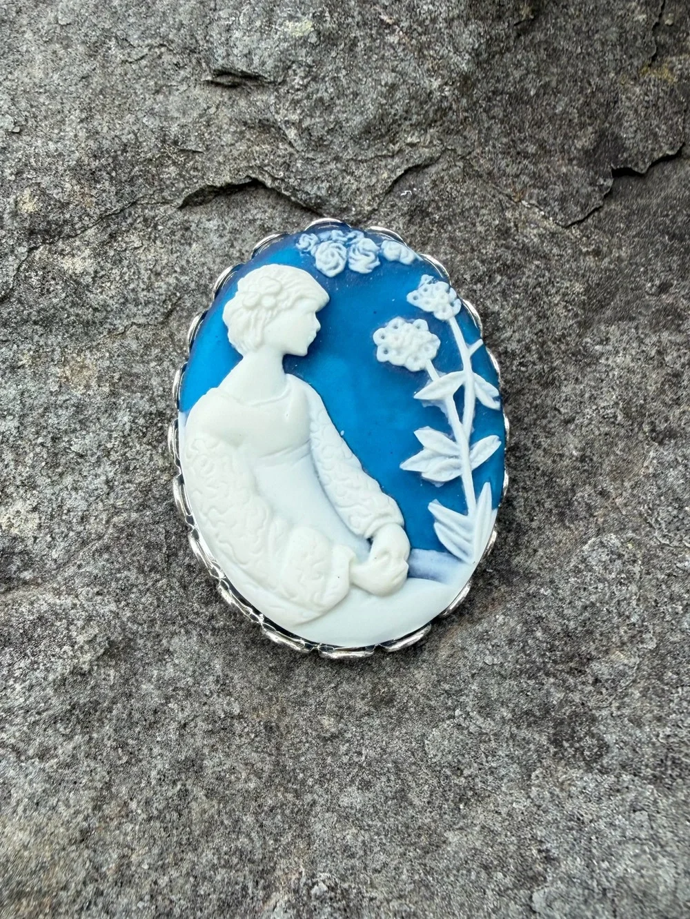 Vintage Garden Lady Figural Blue White Cameo Brooch